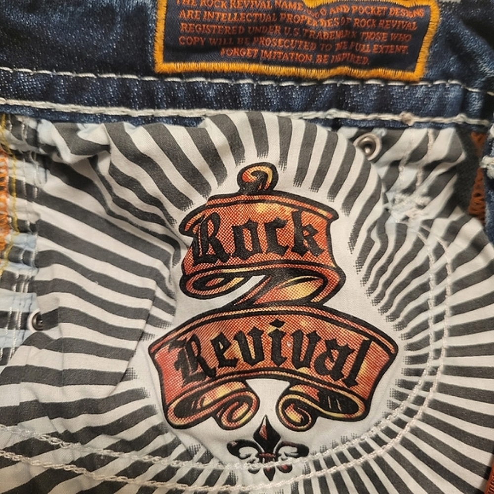 ROCK REVIVAL Arona Easy Crop Swarovski Embellished Pocket Distressed Jeans NWOT - Picture 11 of 15